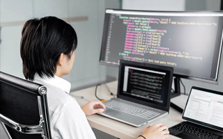 洛阳 ,php声明和调用变量的符号是什么？